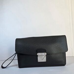 Louis Vuitton Taiga Leather Wristlet